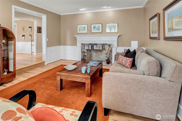 2431 84th Avenue SE, Mercer Island, WA 98040