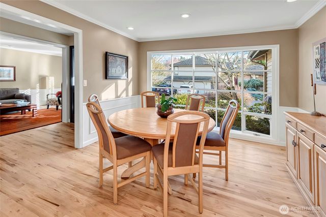 2431 84th Avenue SE, Mercer Island, WA 98040