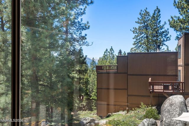 166 Holly Lane, Stateline, NV 89449