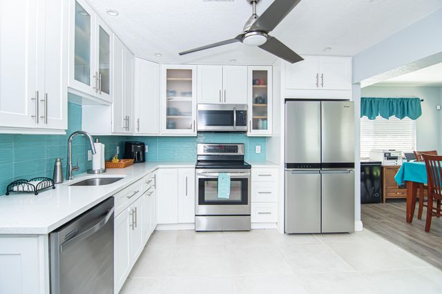 5711 NW 48th Avenue, Tamarac, FL 33319