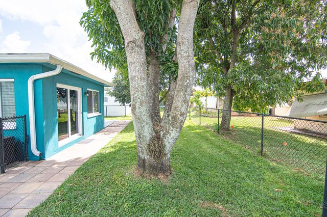 5711 NW 48th Avenue, Tamarac, FL 33319