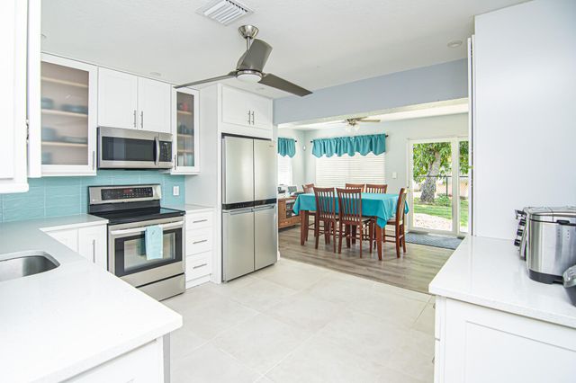 5711 NW 48th Avenue, Tamarac, FL 33319