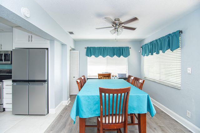 5711 NW 48th Avenue, Tamarac, FL 33319