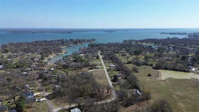 47 Kanakoa Drive, Tool, TX 75143