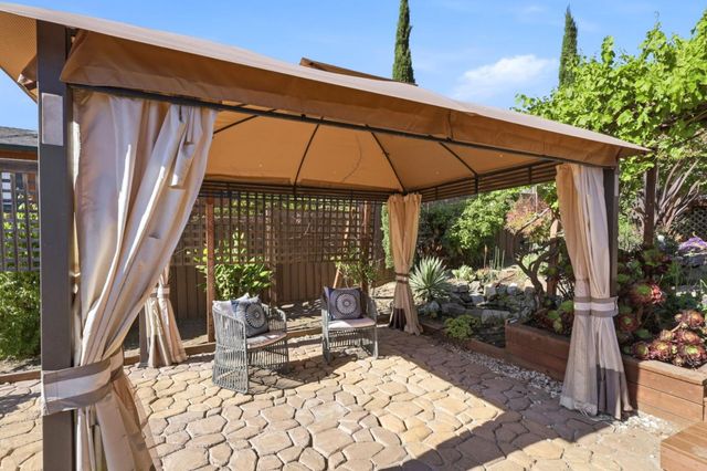 295 Day Valley Road, Aptos, CA 95003