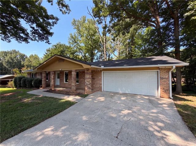 1653 E Kellogg Circle, Douglasville, GA 30134