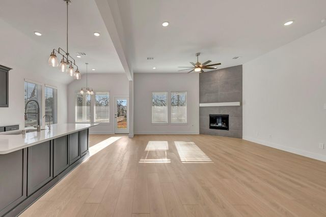 455 6th Street, Magnolia, TX 77355