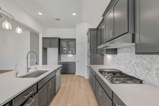 455 6th Street, Magnolia, TX 77355