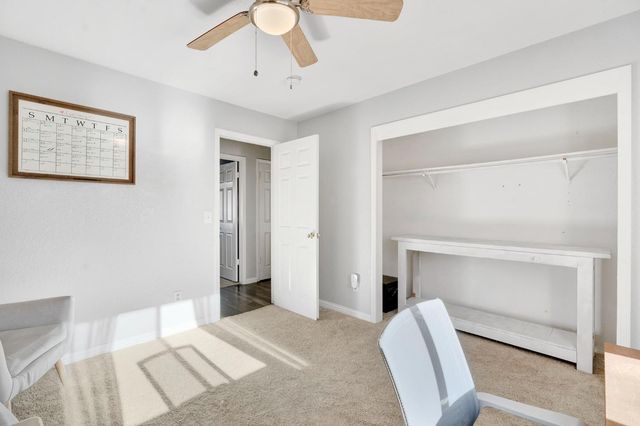 42 Mckelvy Ave, Clovis, CA 93611