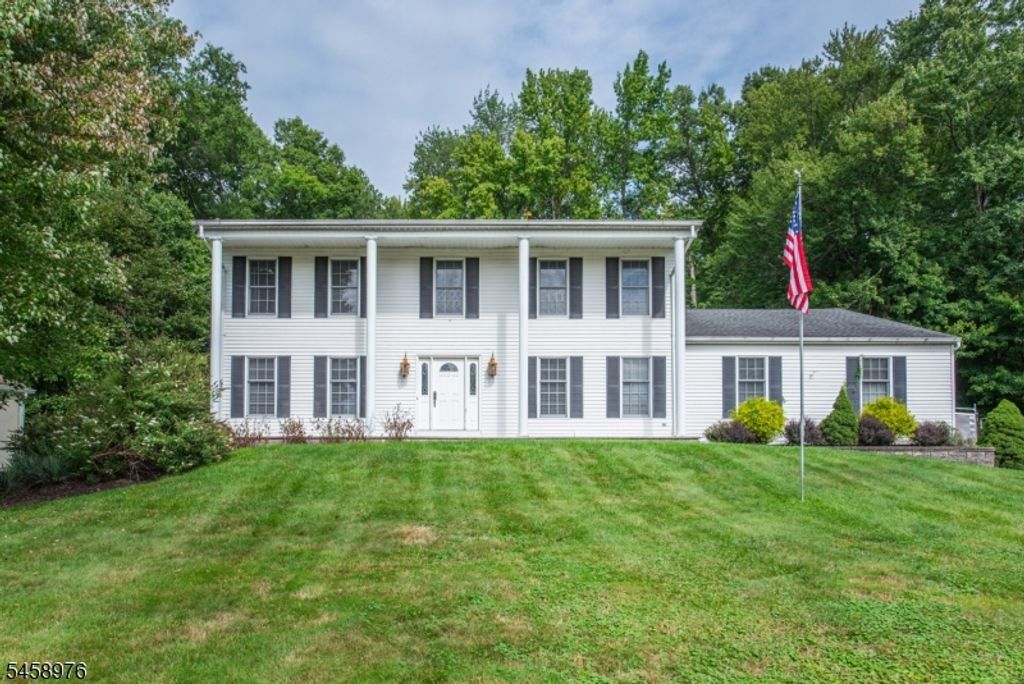 251 Big Piece Rd, Fairfield Twp., NJ 07004 — exterior