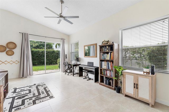 10650 NW 48th St, Coral Springs, FL 33076