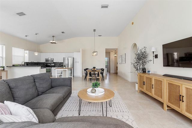 10650 NW 48th St, Coral Springs, FL 33076