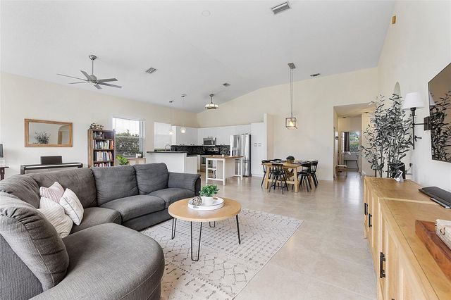 10650 NW 48th St, Coral Springs, FL 33076