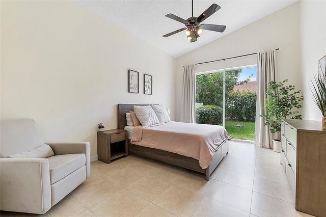10650 NW 48th St, Coral Springs, FL 33076