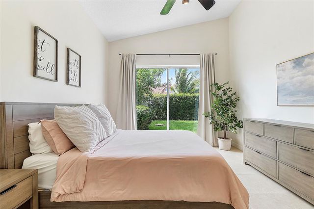 10650 NW 48th St, Coral Springs, FL 33076