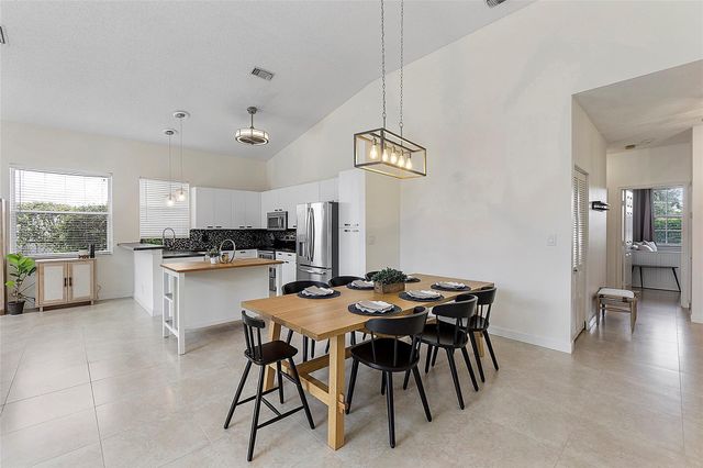 10650 NW 48th St, Coral Springs, FL 33076