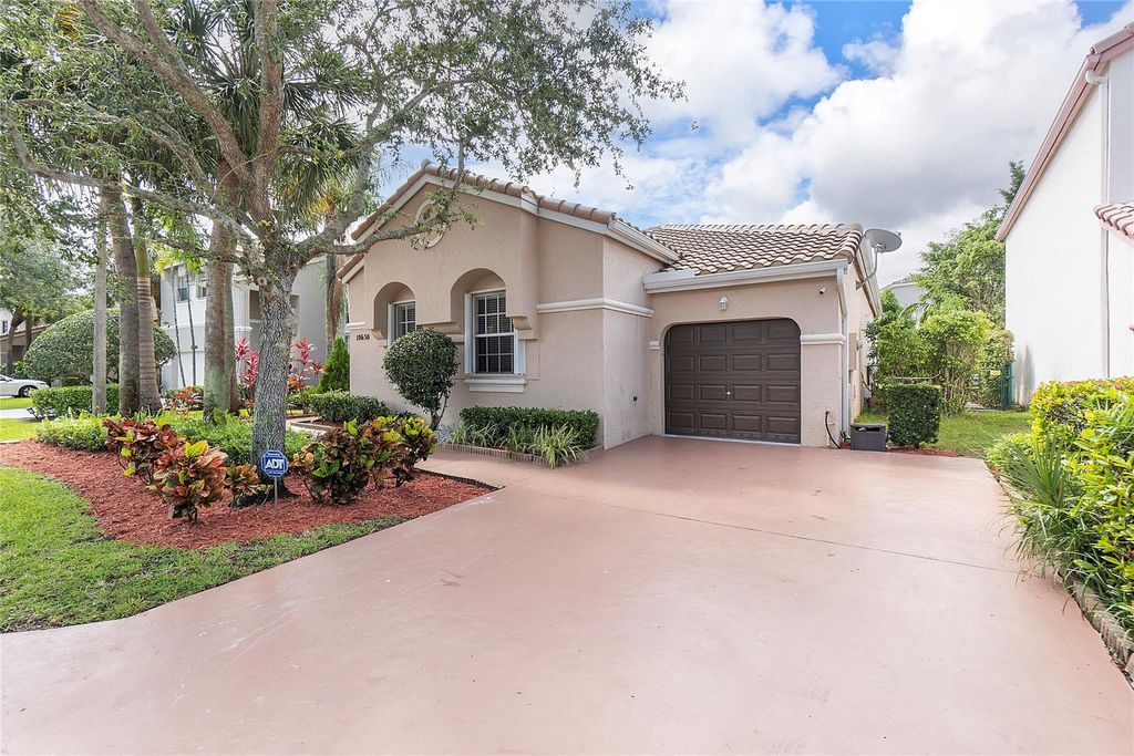 10650 NW 48th St, Coral Springs, FL 33076