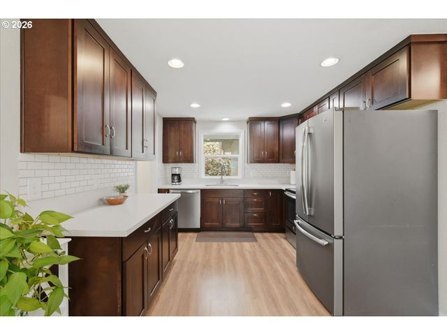 4620 Sw 183RD Ct, Beaverton, OR 97078