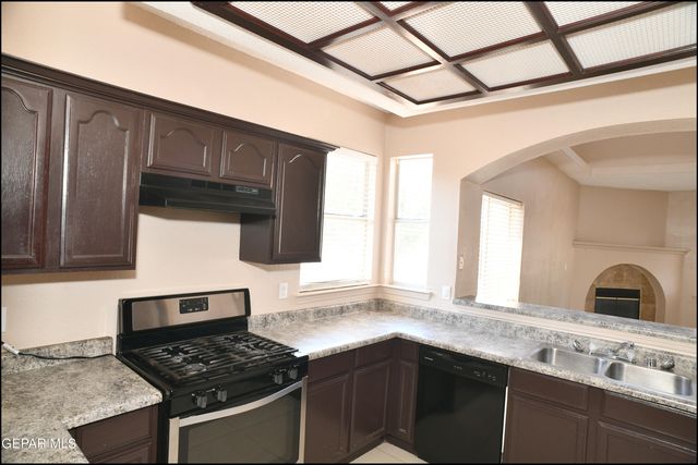 1345 DIANA NATALICIO Drive, El Paso, TX 79936