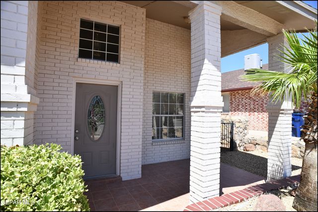 1345 DIANA NATALICIO Drive, El Paso, TX 79936