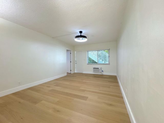 2815 NE 33rd Avenue 106, Fort Lauderdale, FL 33308