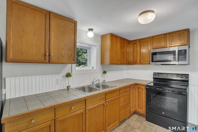 34 Sunset Avenue, Old Saybrook, CT 06475