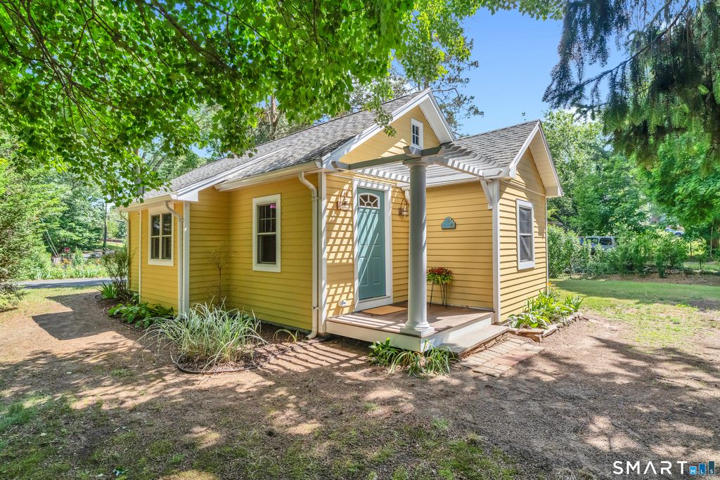 34 Sunset Avenue, Old Saybrook, CT 06475