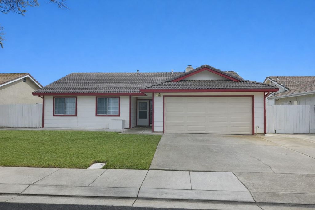 209 Goldrun Drive, Modesto, CA 95354