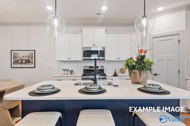 1005 Maplehurst Street, Priceville, AL 35603