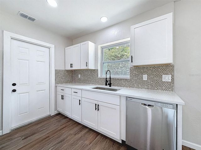 7648 15TH AVENUE N, St Petersburg, FL 33710