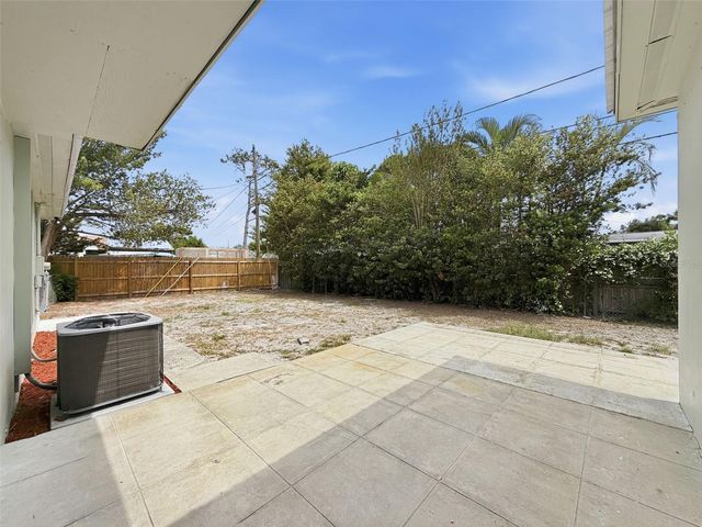 7648 15TH AVENUE N, St Petersburg, FL 33710