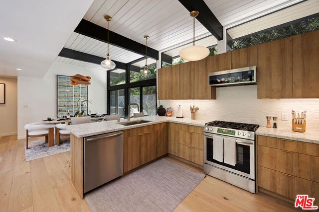 3905 Pacheco Drive, Sherman Oaks, CA 91403