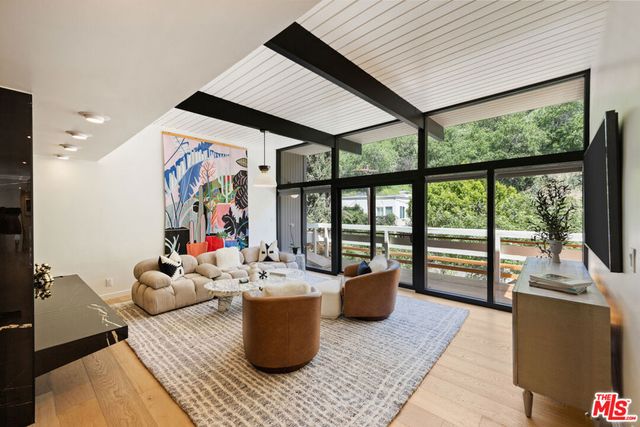 3905 Pacheco Drive, Sherman Oaks, CA 91403