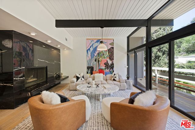 3905 Pacheco Drive, Sherman Oaks, CA 91403