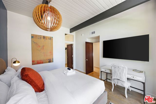 3905 Pacheco Drive, Sherman Oaks, CA 91403