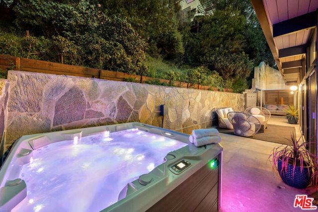 3905 Pacheco Drive, Sherman Oaks, CA 91403