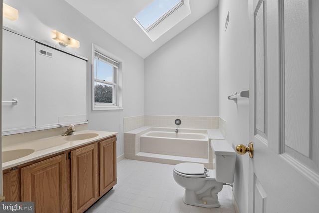 153 HUNSICKER DR, Collegeville, PA 19426