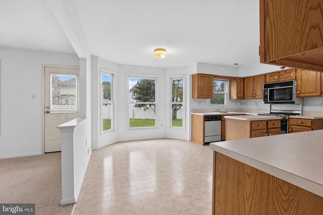153 HUNSICKER DR, Collegeville, PA 19426