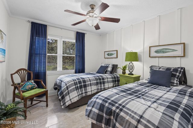 1560 E Second Street, Pass Christian, MS 39571