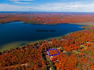 5038 NE East Shore Drive, Kalkaska, MI 49646