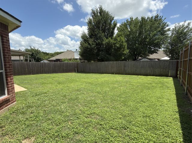 5607 Creekhollow Drive, Arlington, TX 76018