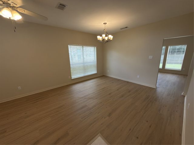 5607 Creekhollow Drive, Arlington, TX 76018