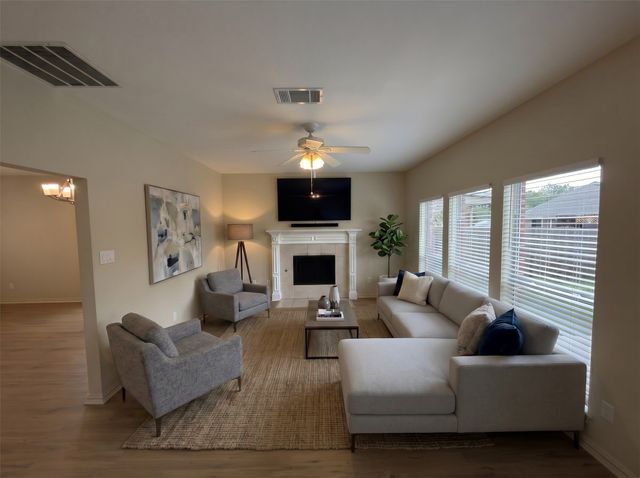 5607 Creekhollow Drive, Arlington, TX 76018