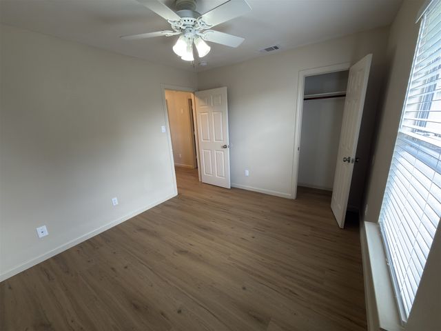 5607 Creekhollow Drive, Arlington, TX 76018
