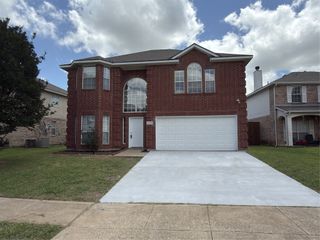 5607 Creekhollow Drive, Arlington, TX 76018