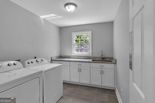 135 London Berry Court, Tyrone, GA 30290