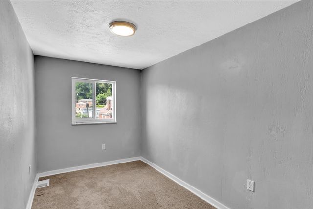 1406 Broadway Ave, Stowe Twp, PA 15136