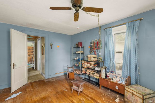 915 Jackson Street, Mishawaka, IN 46544