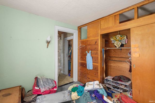 915 Jackson Street, Mishawaka, IN 46544