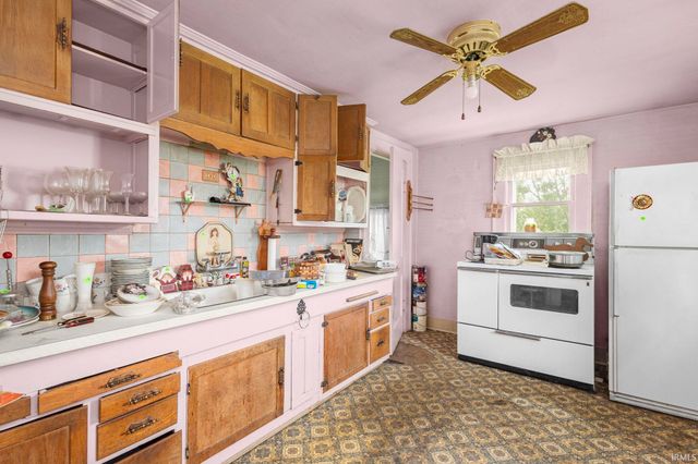 915 Jackson Street, Mishawaka, IN 46544